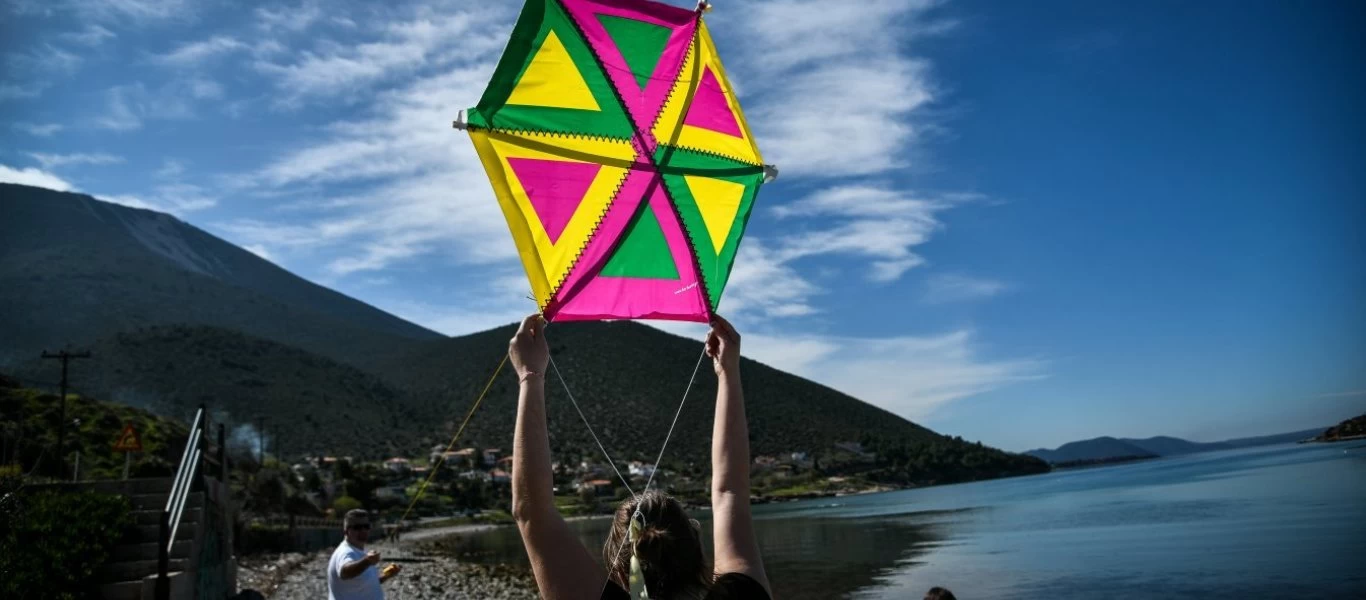 Καθαρά Δευτέρα... με SMS και απαγορεύσεις: Τα μέτρα που ισχύουν για σήμερα - Ποια καταστήματα θα είναι ανοιχτά